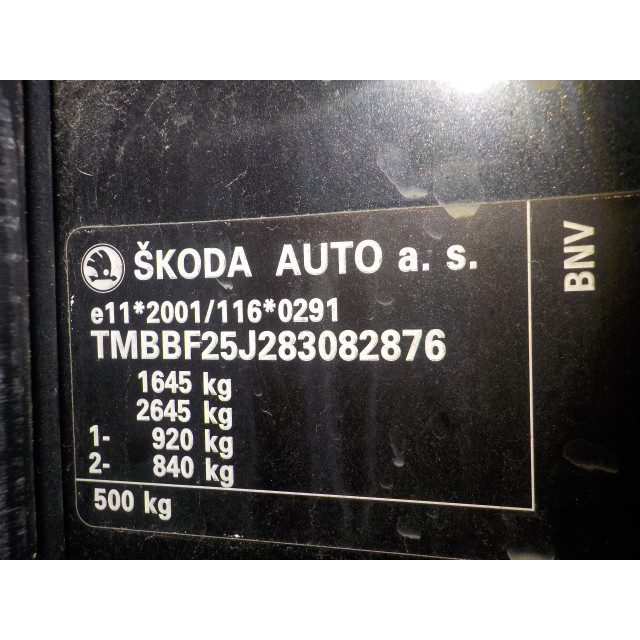 Interruptor de luz Skoda Fabia II (5J) (2007 - 2010) Hatchback 1.4 TDI 80 (BNV)