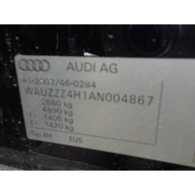 Liberación del freno de mano Audi A8 (D4) (2009 - 2014) Sedan 4.2 TDI V8 32V Quattro (CDSB)