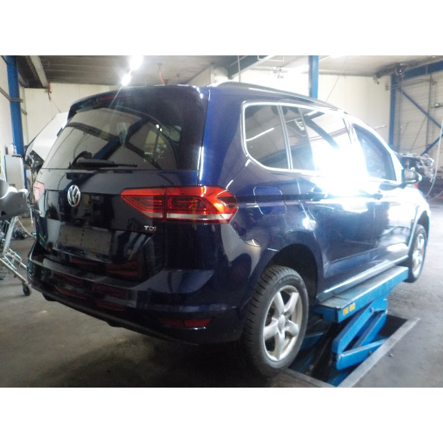Tapicería del maletero Volkswagen Touran (5T1) (2016 - 2021) MPV 1.6 TDI SCR BlueMotion Technology (DGDA)