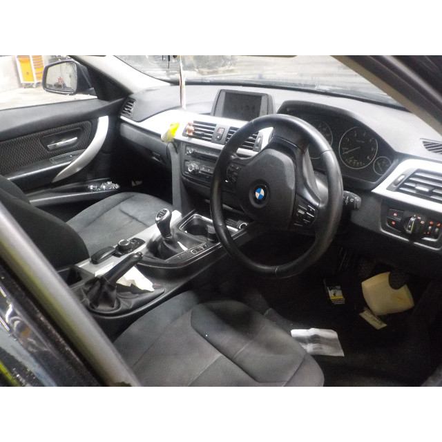 Puerta delantera derecha BMW 3 serie (F30) (2012 - 2018) Sedan 316d 2.0 16V (N47-D20C)