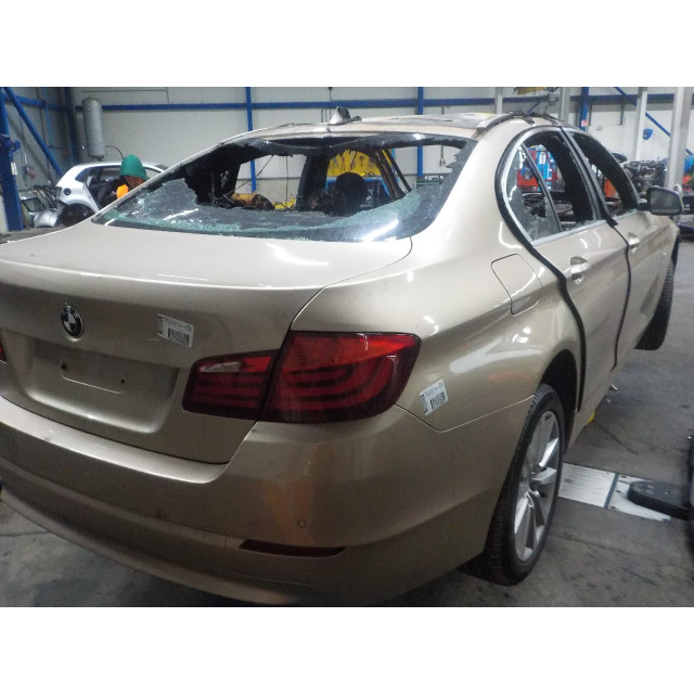 Faro trasero derecho de la puerta trasera y maletero BMW 5 serie (F10) (2011 - 2016) Sedan 528i xDrive 16V (N20-B20A)
