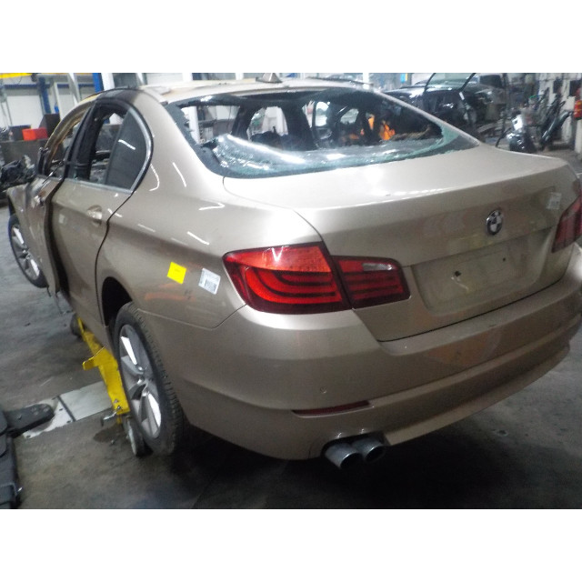 Portón trasero BMW 5 serie (F10) (2011 - 2016) Sedan 528i xDrive 16V (N20-B20A)
