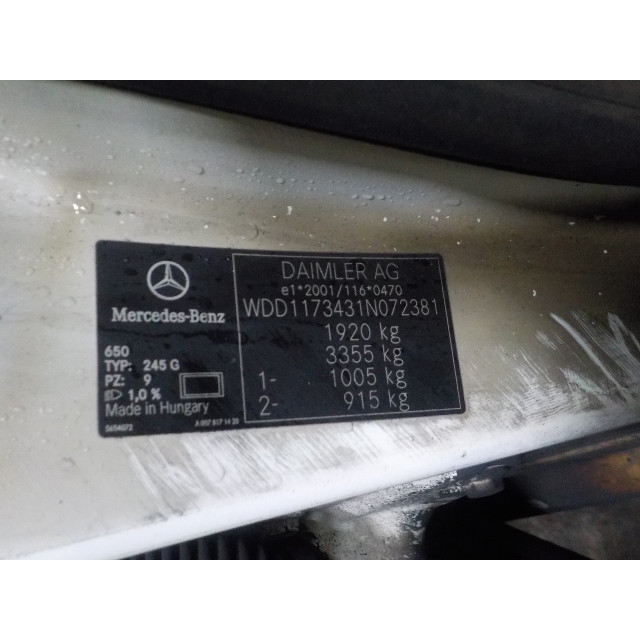 Mecanismo de cierre central eléctrico del bloqueo de la puerta delantera derecha Mercedes-Benz CLA (117.3) (2013 - 2019) Sedan 1.6 CLA-200 16V (M270.910)