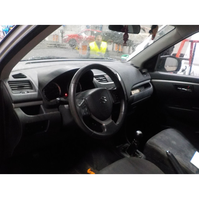 Mecanismo de elevalunas eléctrico de la ventana delantera derecha Suzuki Swift (ZA/ZC/ZD) (2010 - 2017) Hatchback 1.2 16V (K12B)