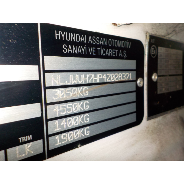 Panel de mando de elevalunas eléctrico Hyundai H-1/H-200 (2000 - 2006) Van 2.5 Tdi (D4BH)