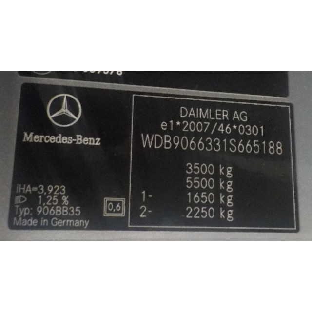 Piezas varias del tablero Mercedes-Benz Sprinter 5t (906.63/65) (2006 - actualidad) Sprinter 5 ton (906) Van 513 CDI 16V Euro 5 (OM651.956(Euro 5))