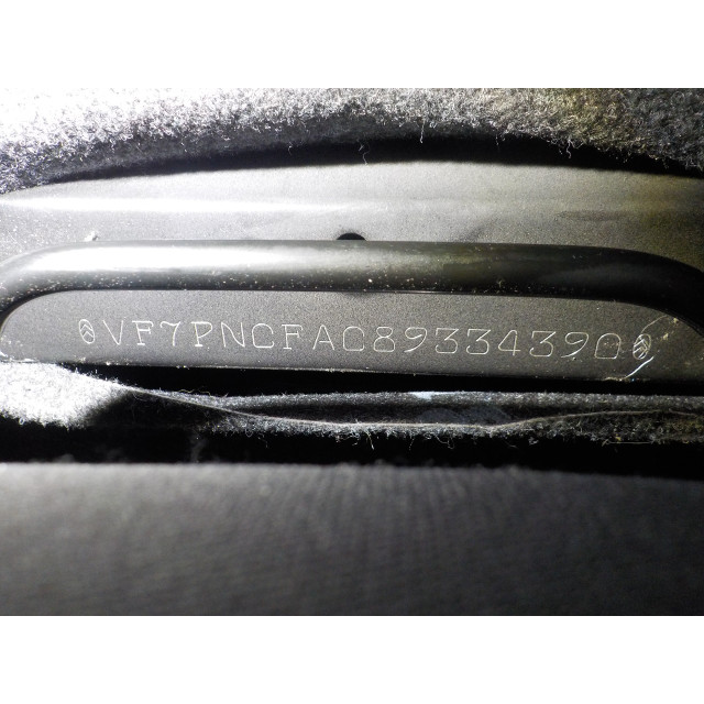 Mecanismo de bloqueo de la puerta delantera derecha Citroën C1 (2005 - 2014) Hatchback 1.0 12V (1KR-FE(CFB))