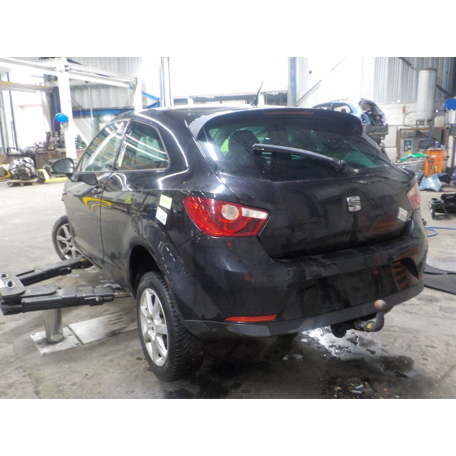 Parachoques trasero Seat Ibiza IV (6J5) (2010 - 2015) Hatchback 5-drs 1.2 TDI Ecomotive (CFWA)