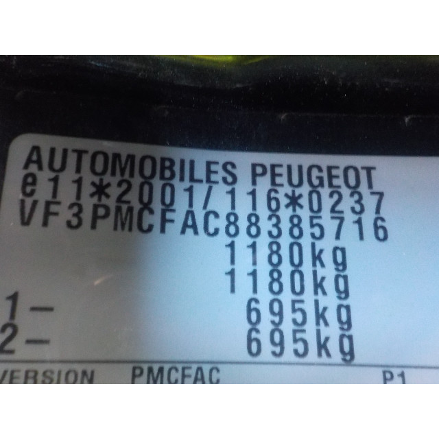 Radiador del aire acondicionado Peugeot 107 (2005 - 2014) Hatchback 1.0 12V (384F(1KR))