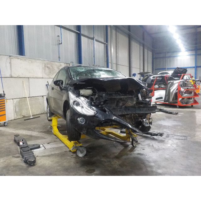 Cinturón de seguridad trasero derecho Ford Fiesta 6 (JA8) (2008 - 2017) Hatchback 1.6 16V Sport (RVJA(Euro 4))