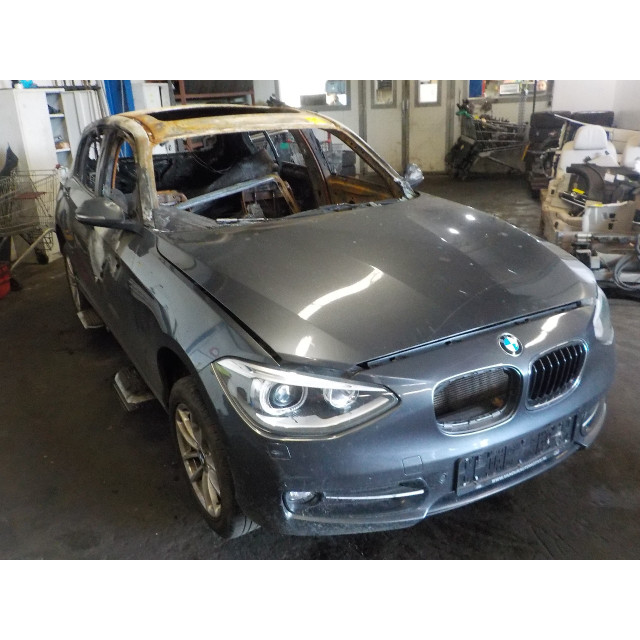 Bomba del aire acondicionado BMW 1 serie (F20) (2011 - 2015) Hatchback 5-drs 116i 1.6 16V (N13-B16A)