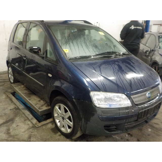 Faro derecho Fiat Idea (350AX) (2004 - 2012) MPV 1.4 16V (843.A.1000)