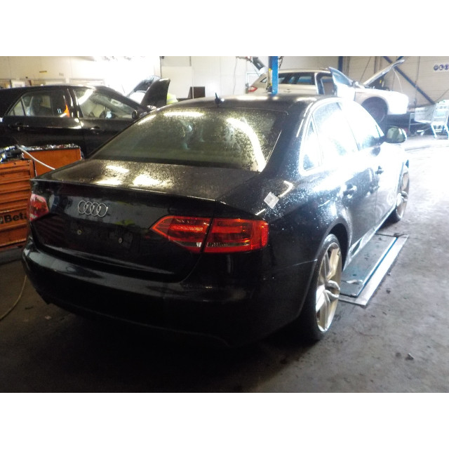Pantalla de navegación Audi A4 (B8) (2008 - 2015) Sedan 1.8 TFSI 16V (CDHA(Euro 5))