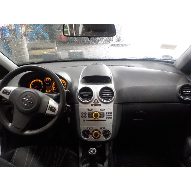 Inyector del carril Opel Corsa D (2006 - 2010) Hatchback 1.0 (Z10XEP(Euro 4))