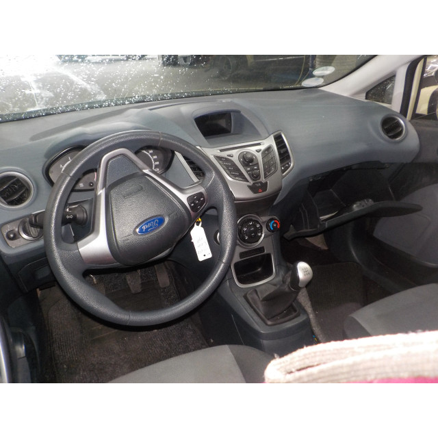 Faro trasero izquierdo exterior Ford Fiesta 6 (JA8) (2008 - 2017) Hatchback 1.25 16V (STJA(Euro 5))