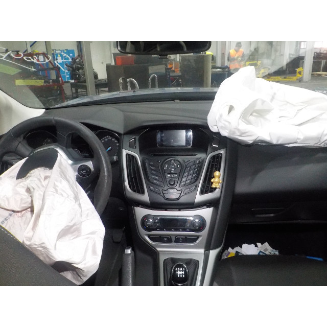 Pantalla Ford Focus 3 (2012 - 2018) Hatchback 1.0 Ti-VCT EcoBoost 12V 125 (M1DA(Euro 5))