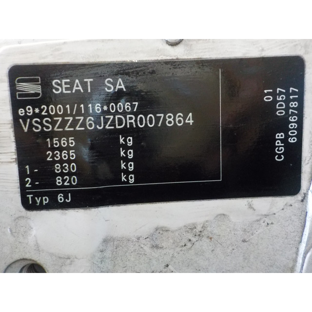 Retrovisor derecho Seat Ibiza ST (6J8) (2010 - 2015) Combi 1.2 12V (CGPB)