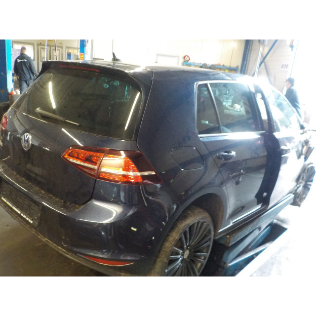 Control del calentador eléctrico Volkswagen Golf VII (AUA) (2014 - 2020) Hatchback 1.4 GTE 16V (CUKB)