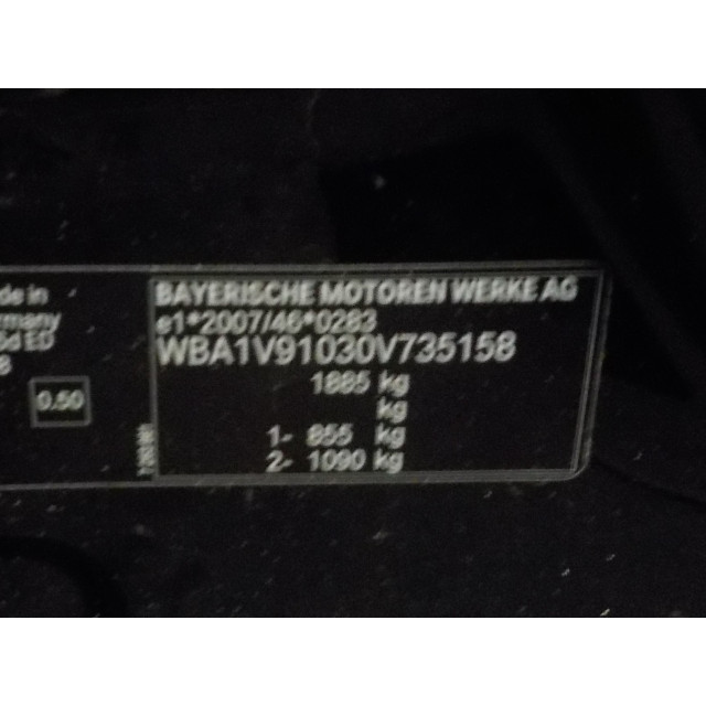 Eje de suspensión trasero izquierda en la parte inferior BMW 1 serie (F20) (2015 - 2019) Hatchback 5-drs 116d 1.5 12V TwinPower (B37-D15A)