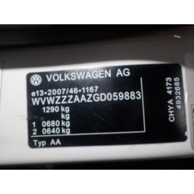 Tapicería del maletero Volkswagen Up! (121) (2011 - 2020) Hatchback 1.0 12V 60 (CHYA)
