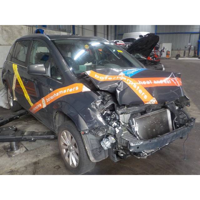 Eje de suspensión delantero derecha Opel Zafira (M75) (2008 - 2015) MPV 1.6 16V (A16XER(Euro 5))