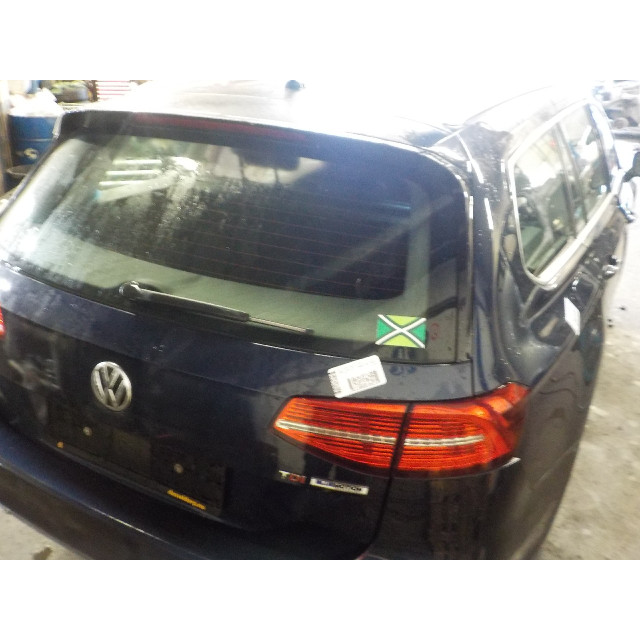 Pantalla de navegación Volkswagen Passat Variant (3G5) (2014 - actualidad) Combi 1.6 TDI 16V (DCXA)