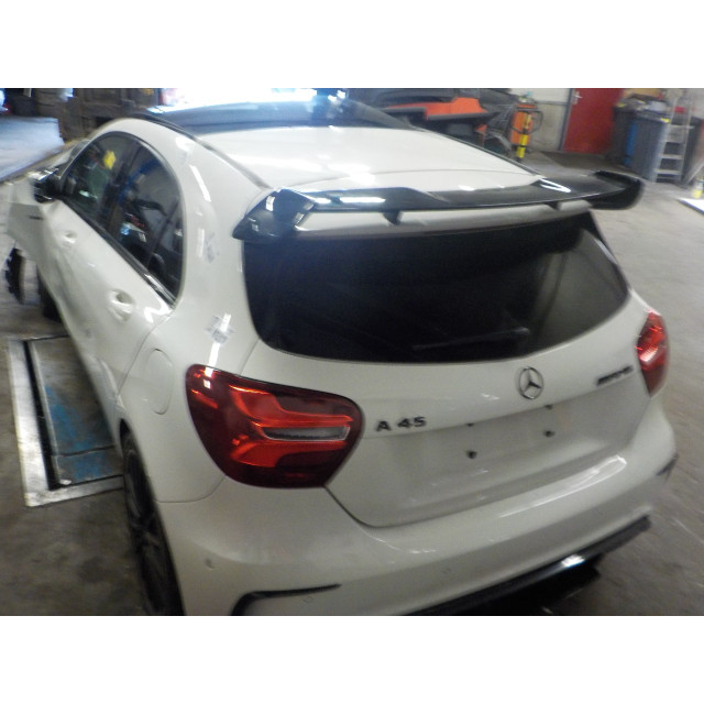 Panel de mando multimedia Mercedes-Benz A (W176) (2015 - 2018) A-Klasse AMG (W176) Hatchback 2.0 A-45 AMG Turbo 16V 4-Matic (M133.980)