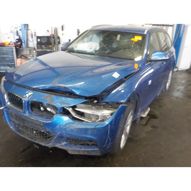Desbloqueo del portón trasero BMW 3 serie Touring (F31) (2012 - 2016) Combi 320d 2.0 16V (N47-D20C)