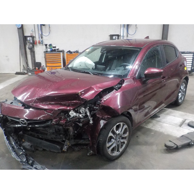 Amortiguador trasero derecho Mazda 2 (DJ/DL) (2014 - 2017) Hatchback 1.5 SkyActiv-G 90 (P5Y8)