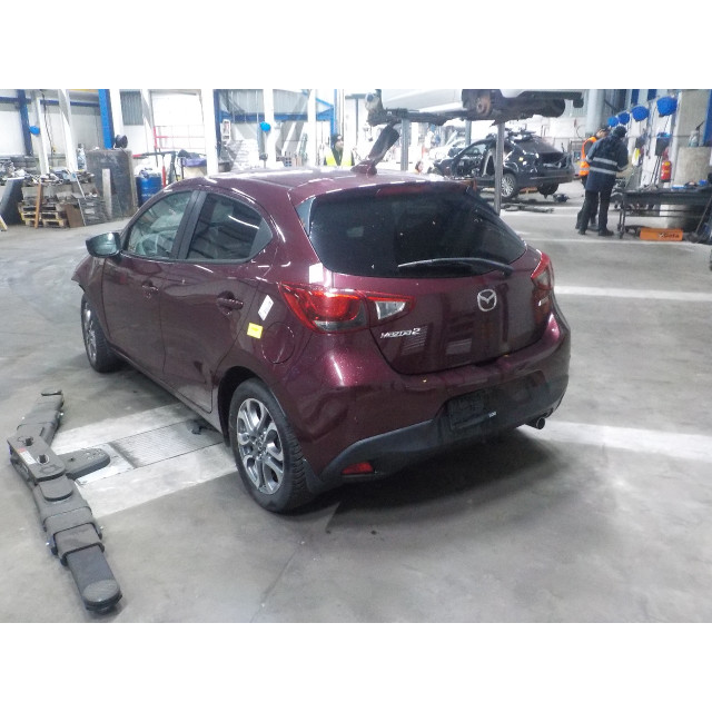 Portón trasero Mazda 2 (DJ/DL) (2014 - 2017) Hatchback 1.5 SkyActiv-G 90 (P5Y8)