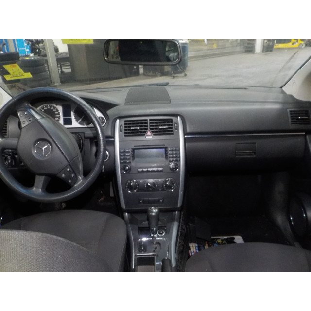 Panel de mando de elevalunas eléctrico Mercedes-Benz B (W245/242) (2005 - 2011) Hatchback 2.0 B-180 CDI 16V (OM640.940(Euro 4))