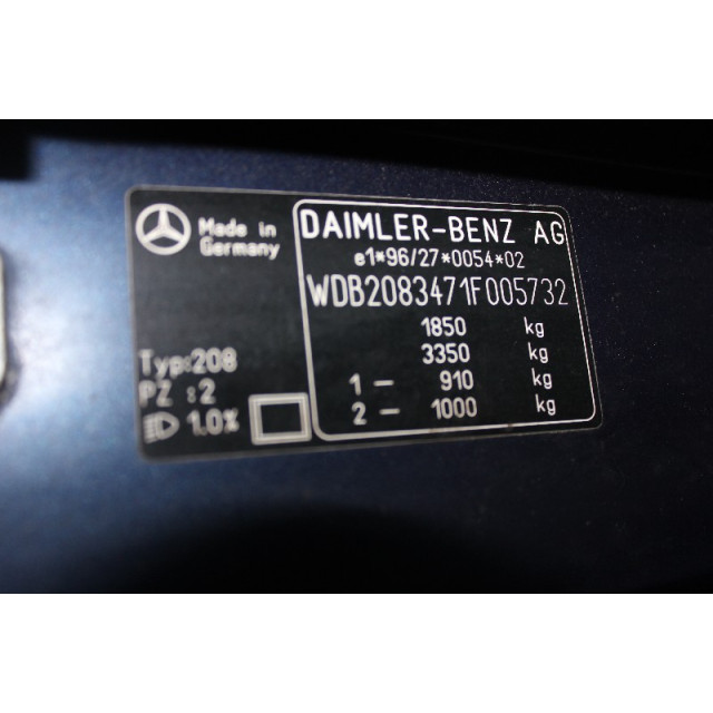 Faro trasero izquierdo de la puerta trasera y maletero Mercedes-Benz CLK (W208) (1997 - 2000) Coupé 2.3 230K 16V (M111.975)