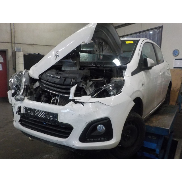 Retrovisor derecho Peugeot 108 (2014 - actualidad) Hatchback 1.0 12V (1KRFE(CFB))