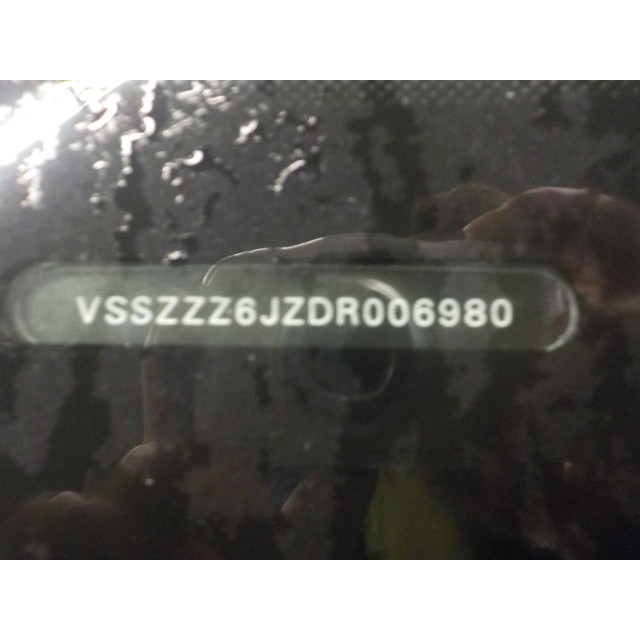 Panel de mando de elevalunas eléctrico Seat Ibiza IV (6J5) (2010 - 2012) Hatchback 5-drs 1.2 TSI (CBZB)