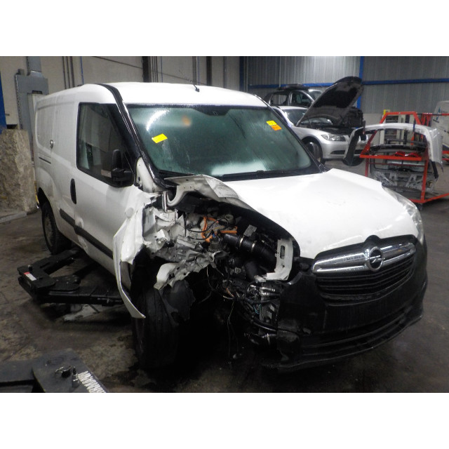 Eje de suspensión delantero izquierda Opel Combo (2012 - actualidad) Van 1.6 CDTI 16V (A16FDH)