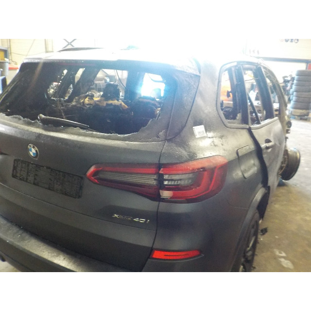 Eje de suspensión trasero izquierda BMW X5 (G05) (2018 - 2020) SUV xDrive 40i 3.0 24V (B58-B30C)