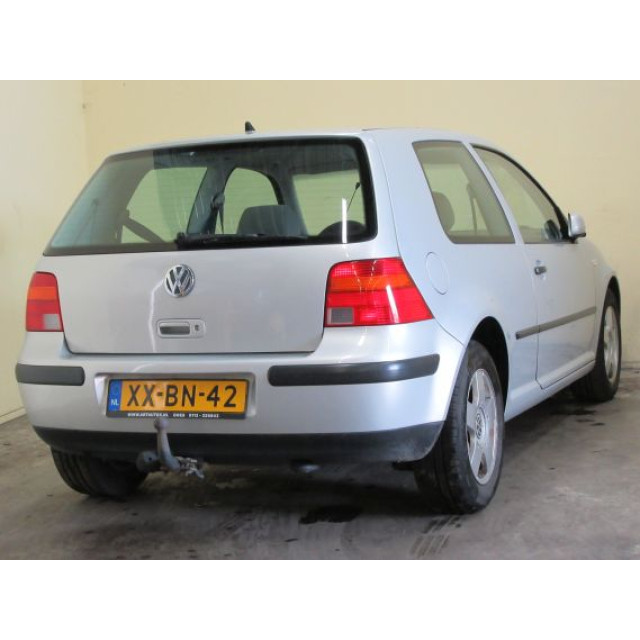 Cuerpo del acelerador Volkswagen Golf IV (1J1) (1997 - 2005) Hatchback 1.8 20V (BAF)