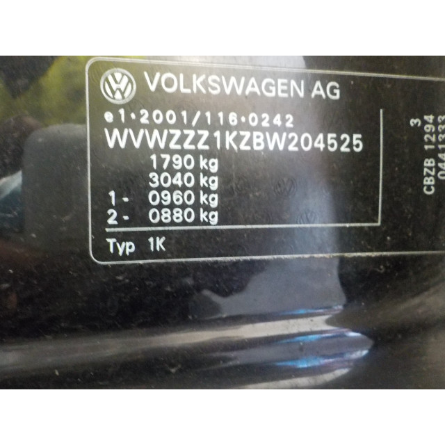 Mecanismo de cierre central eléctrico del bloqueo de la puerta trasera derecha Volkswagen Golf VI (5K1) (2008 - 2012) Hatchback 1.2 TSI BlueMotion (CBZB(Euro 5))