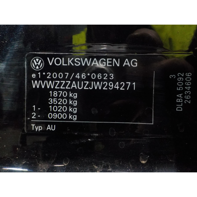 Mecanismo de cierre central eléctrico del bloqueo de la puerta trasera izquierda Volkswagen Golf VII (AUA) (2017 - 2020) Hatchback 2.0 GTI 16V Performance Package (DLBA)