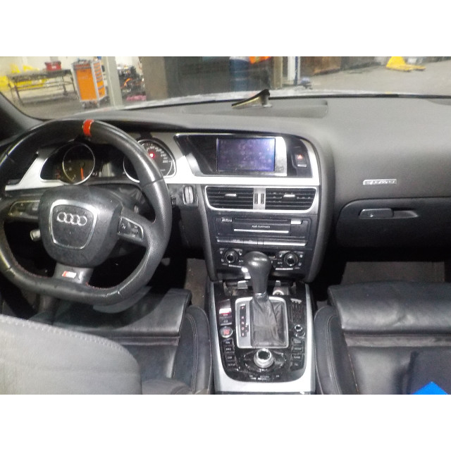 Módulo de airbag Audi A5 Cabrio (8F7) (2009 - 2013) Cabrio 2.0 TFSI 16V Quattro (CDNC(Euro 5))