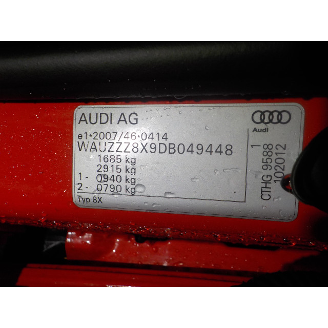 Mecanismo de elevalunas eléctrico de la ventana delantera derecha Audi A1 Sportback (8XA/8XF) (2011 - 2015) Hatchback 5-drs 1.4 TFSI 16V 185 (CTHG(Euro 5))