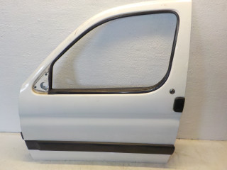 Puerta delantera izquierda Peugeot Partner (2005 - 2008) Van 1.6 HDI 75 (DV6BTED4(9HW))