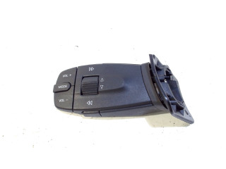 Control de la radio Seat Ibiza IV SC (6J1) (2008 - 2015) Hatchback 3-drs 1.2 12V (CGPA)