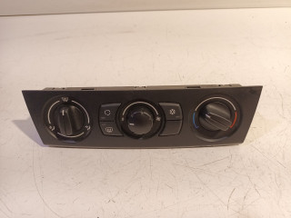 Calefactor del salpicadero BMW 1 serie (E87/87N) (2004 - 2011) Hatchback 5-drs 116i 1.6 16V (N45-B16A)