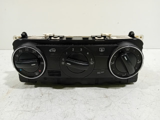 Calefactor del salpicadero Mercedes-Benz A (W169) (2004 - 2012) Hatchback 1.5 A-150 (M266.920)
